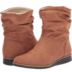 NIB Dr. Scholl’s Women’s Lofty, Honey Ankle Boot